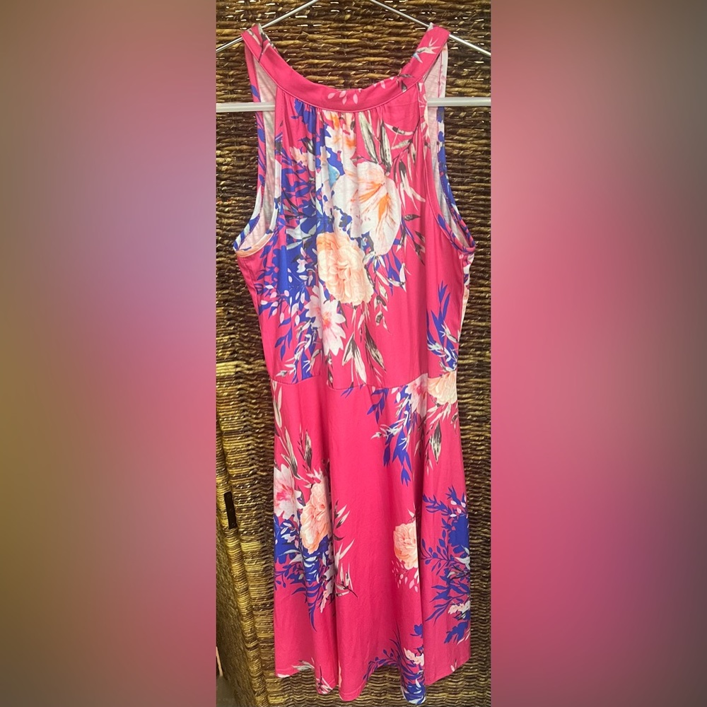 Ouges- Womens pink floral dress- Size: Medium, New with tags